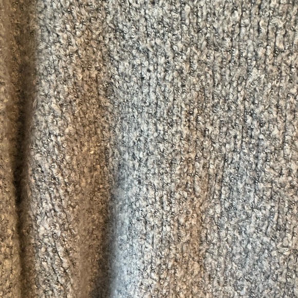 Free people turtleneck, cropped fuzzy sweater medium gray - Picture 4 of 5